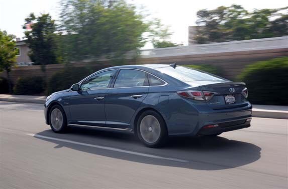 2016-hyundai-sonata-plug-in-hybrid-6-600-001