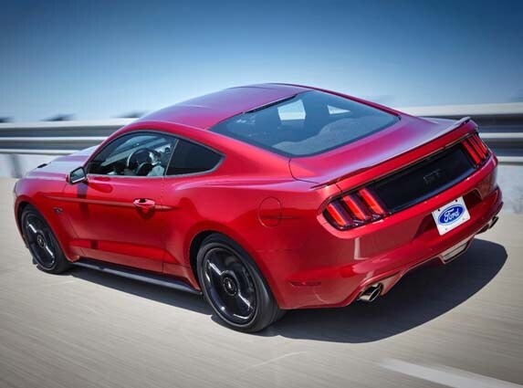 2016-mustang-gt-black-package-rear-action1-600-001