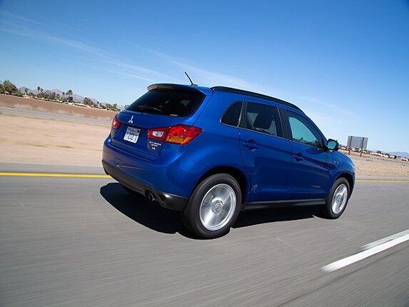 compact-suv-comparison-test-2015-mitsubishi-outlander-sport-07-600-001