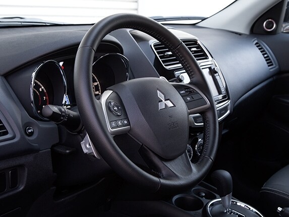 compact-suv-comparison-test-2015-mitsubishi-outlander-sport-14-600-001