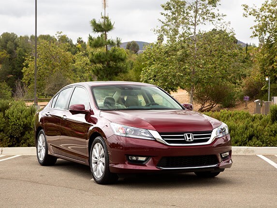 midsize-sedan-comparison-test-2015-honda-accord-16-600-001