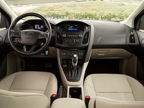2015-ford-focus-compact-car-comparison-18-600-001