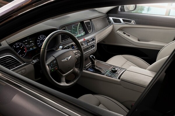 2015-hyundai-genesis-sedan-11-600-001