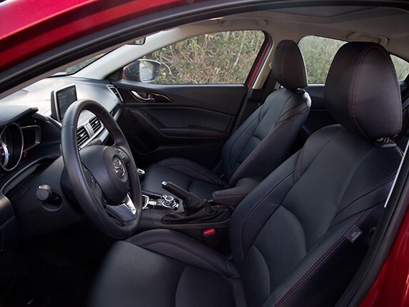 2015-mazda-mazda3-compact-car-comparison-09-600-001