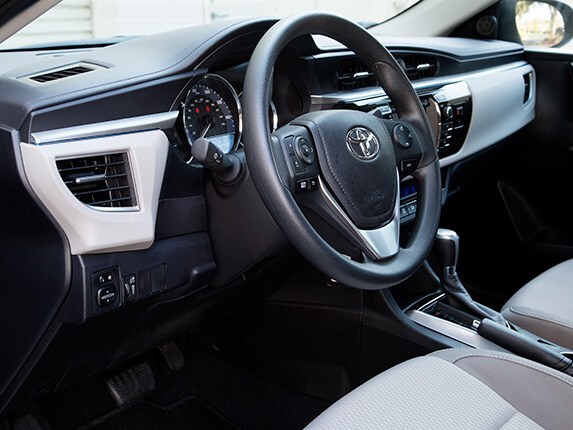2015-toyota-corolla-compact-car-comparison-02-600-001