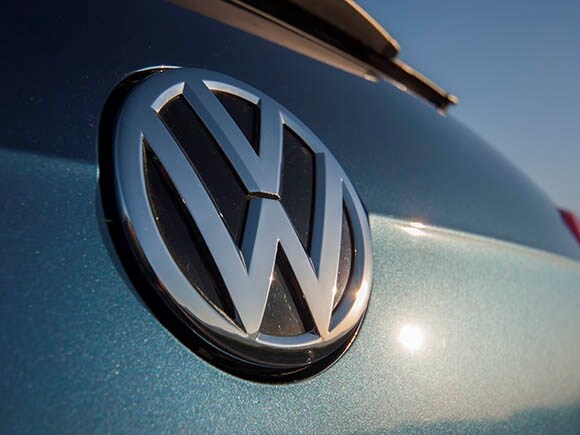 2015-volkswagen-golf-tsi-exterior-detail-06-600-001