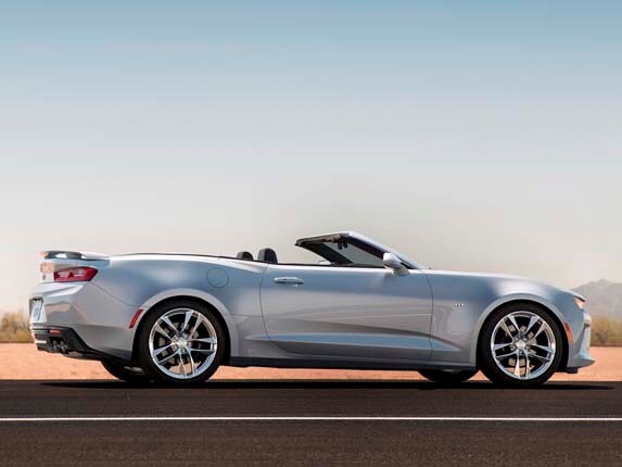 2016-chevrolet-camaro-convertible-side-rear-static1-600-001