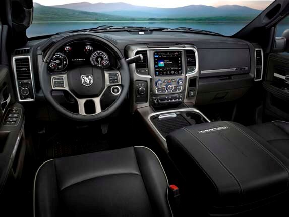 2016-ram-2500-limited-interior-front1-600-001