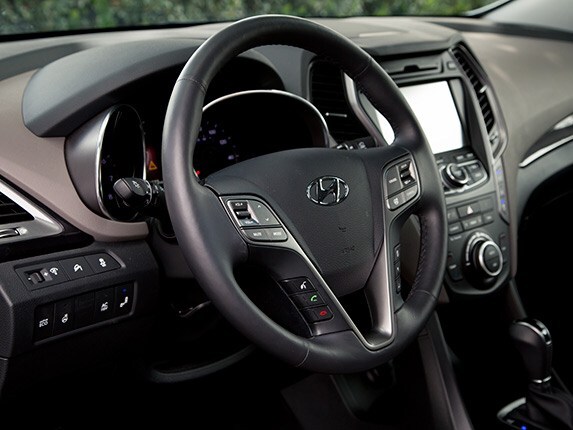 2015-hyunda-santa-fe-08-600-001