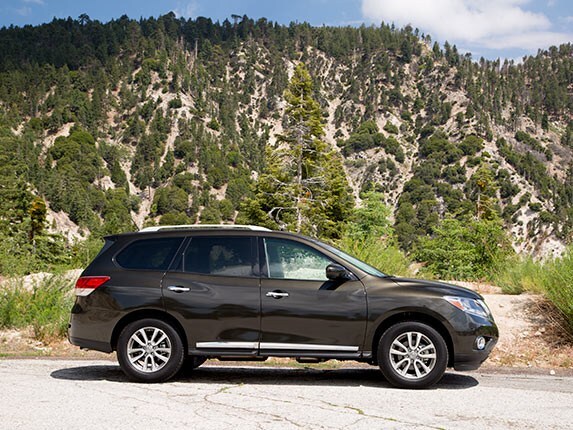 2015-nissan-pathfinder-comparison-09-600-001