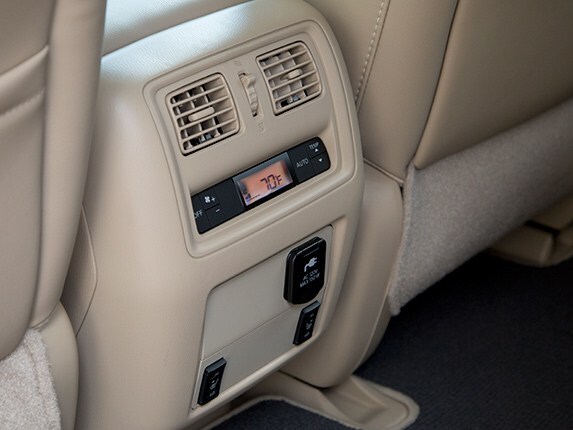 2015-nissan-pathfinder-comparison-25-600-001