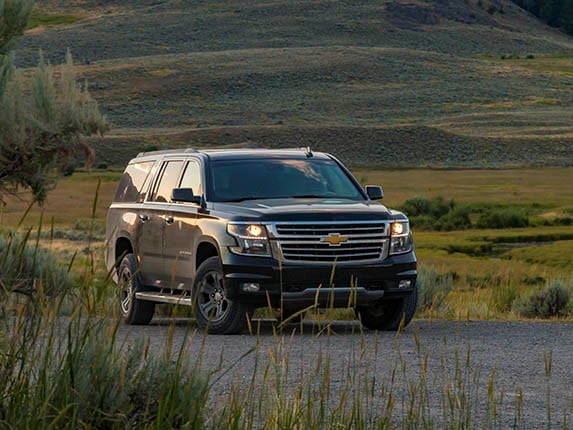 2015-chevrolet-suburban-yellowstone-day-6-lamar-valley-front-three-quarters-600-001