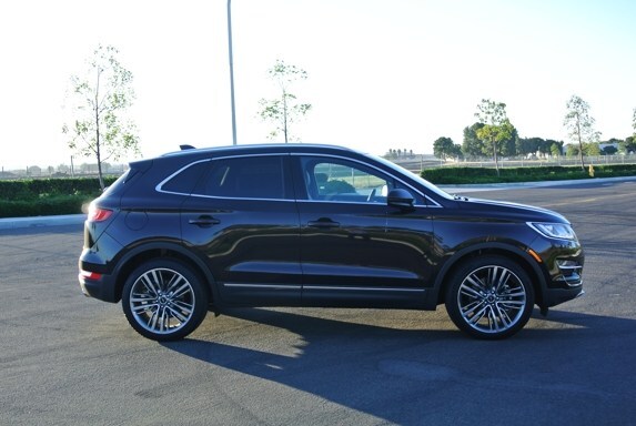 2015-lincoln-mkc-black-label-9-600-001