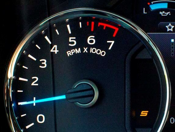 2016-ford-f-150-sport-mode-tach-display-detail1-600-001