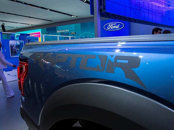 2016-ford-raptor-05-600-001