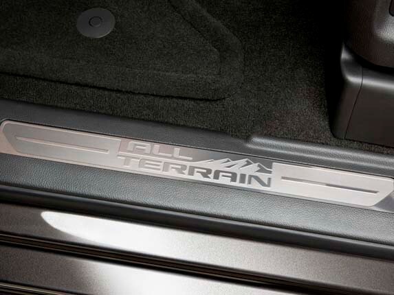 2016-gmc-sierra-hd-all-terrain-package-door-sill-detail1-600-001