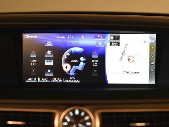 2016-lexus-gs-200t-interior-navigation-display-detail1-600-001