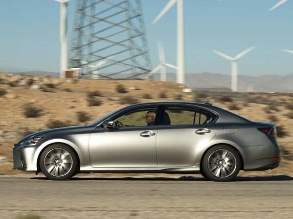 2016-lexus-gs-200t-pan-action1-600-001