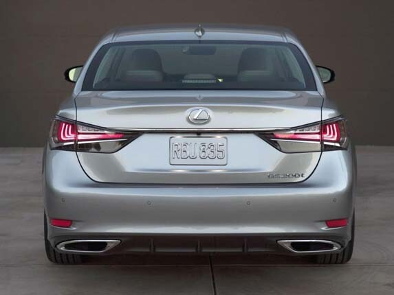 2016-lexus-gs-200t-tail-on-static1-600-001