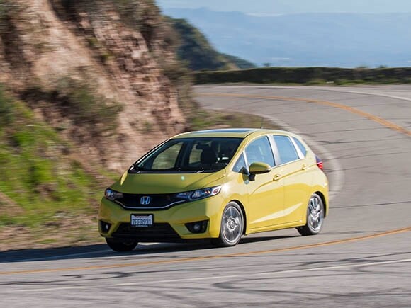 2015-honda-fit-action-05-600-001