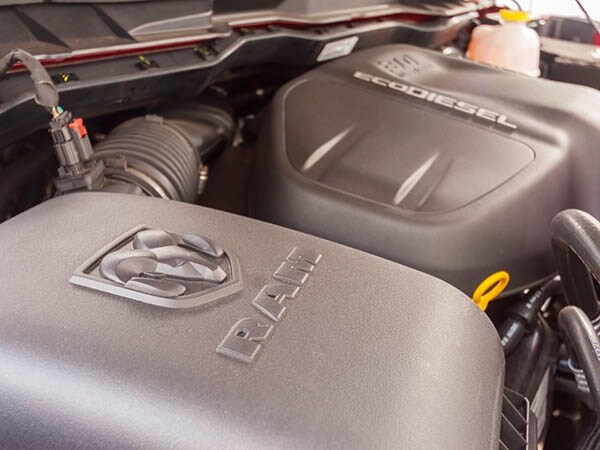 2014-ram-1500-laramie-exterior-17-600-001