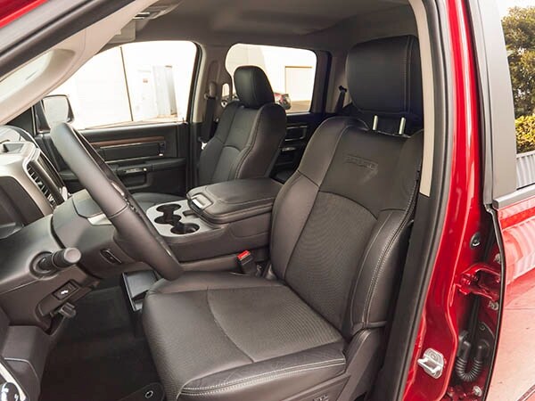 2014-ram-1500-laramie-interior-12-600-001