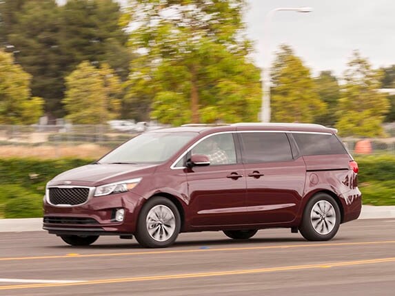 2015-kia-sedona-sx-long-term-action-02-600-001