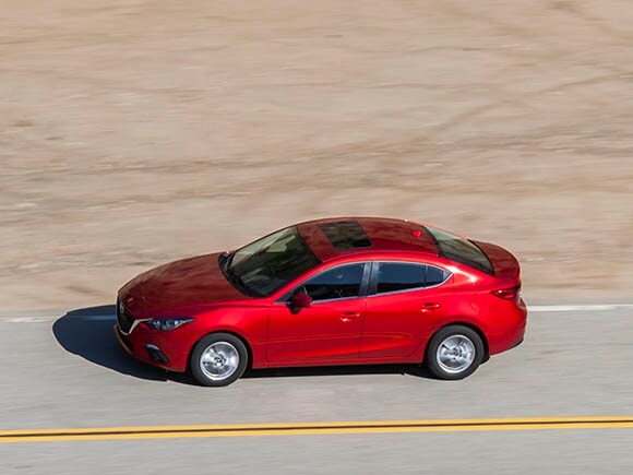 2015-mazda3-action-02-600-001