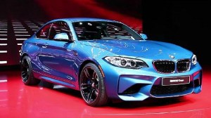 2016-BMW-M2-front-right