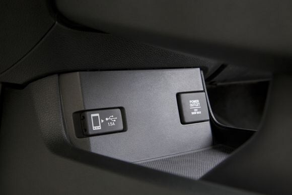2016-honda-civic-first-review-oem-23-600-001