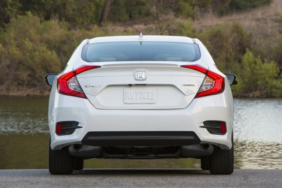 2016-honda-civic-first-review-oem-41-600-001
