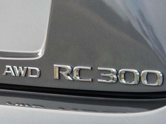 2016-lexus-rc-300-awd-rc-300-badge1-600-001