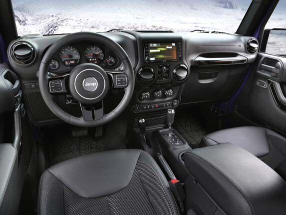 2016-jeep-wrangler-backcountry-interior-front1-600-001