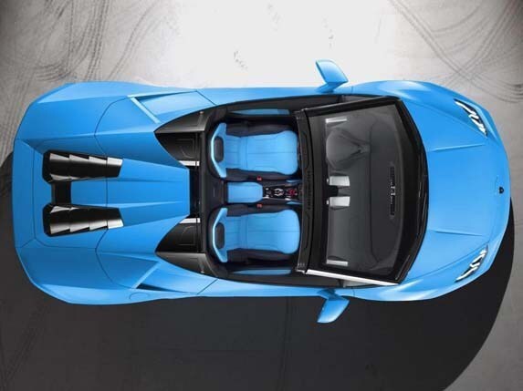2016-lamborghini-huracan-lp-640-4-spyder-overhead-top-off1-600-0011-600-001