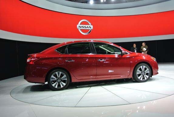 2016-nissan-sentra-live-14-600-001