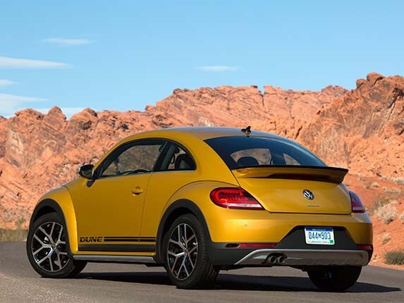 2016-volkswagen-beetle-dune-12-600-001