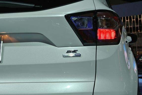 2017-ford-escape-reveal-13-600-001