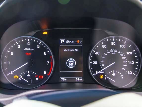2017-hyundai-elantra-03-600-001
