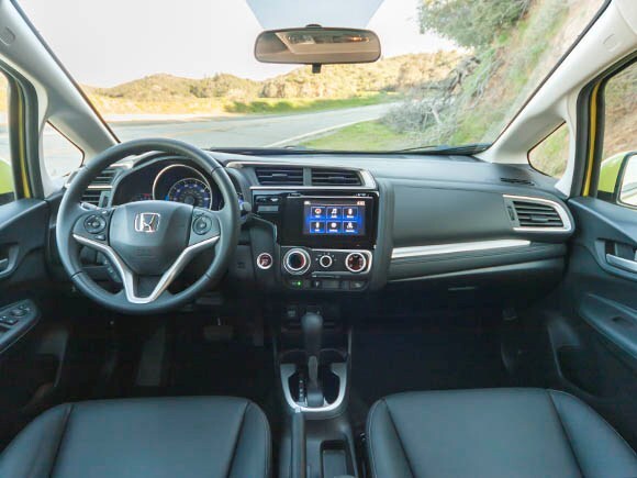 2015-honda-fit-interior-09-600-001