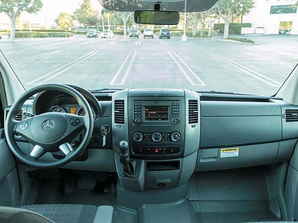 2016-mercedes-benz-sprinter-2500-passenger-interior-03-600-001
