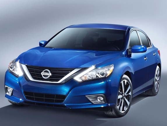 2016-nissan-altima-sr-front-static1-lead-600-001