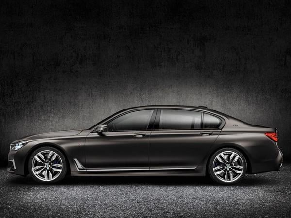 07-2017-bmw-m760i-xdrive-1
