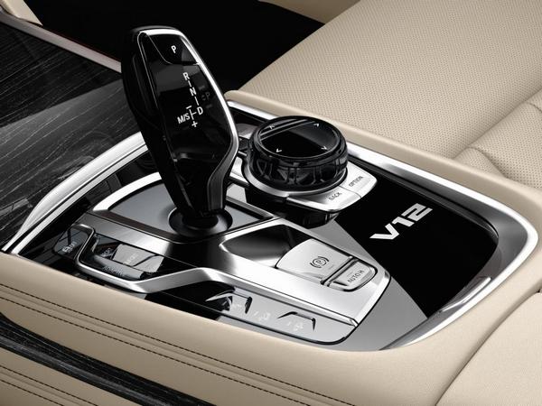 11-2017-bmw-m760i-xdrive-1