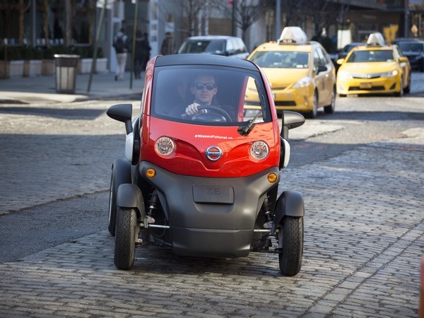 06-nissan-mobility-concept-ny16-1