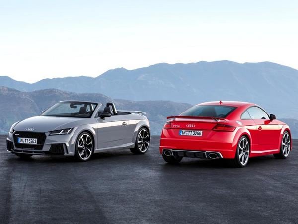 02-2017-audi-tt-rs-group-1