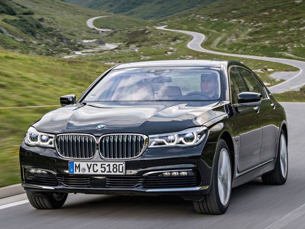 01-2017-bmw-74e-xdrive-iperformance-1