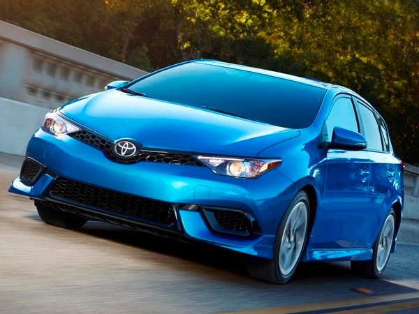 03-2017-toyota-corolla-im-1