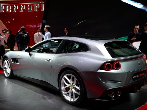 13-2017-ferrari-gtc4lusso-t-paris-1