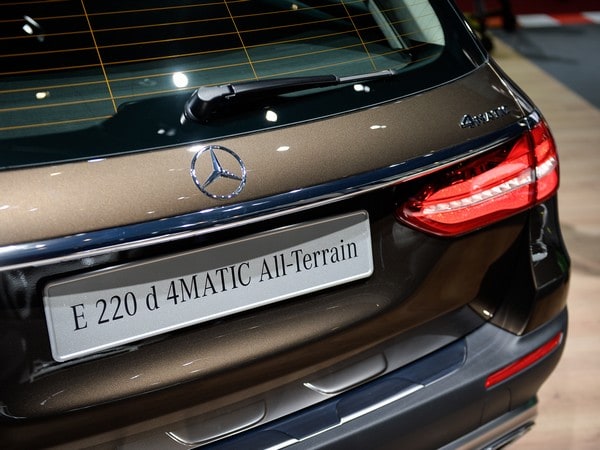 14-mercedes-benz-e-class-all-terrain-paris-2