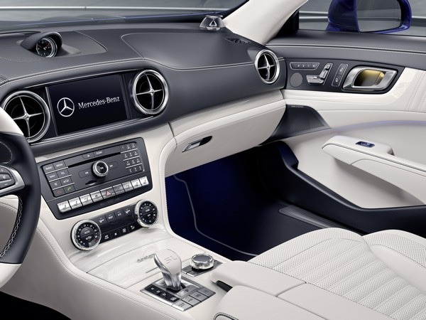 14-2017-mercedes-amg-sl450-designo-1